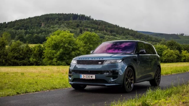 Range Rover Sport je jedno z mála SUV, která budete skutečně milovat